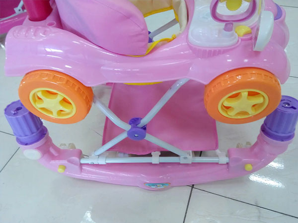 宜春41岁助孕宝宝：医生建议不要使用婴儿学步车，实在没有理由买它